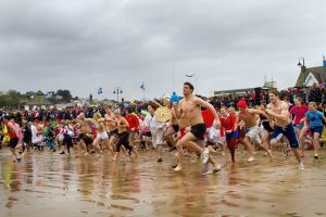 new years day swim 2 sm.jpg